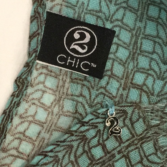 Scarf / Shall with Firefly Print - Picture 9 of 10